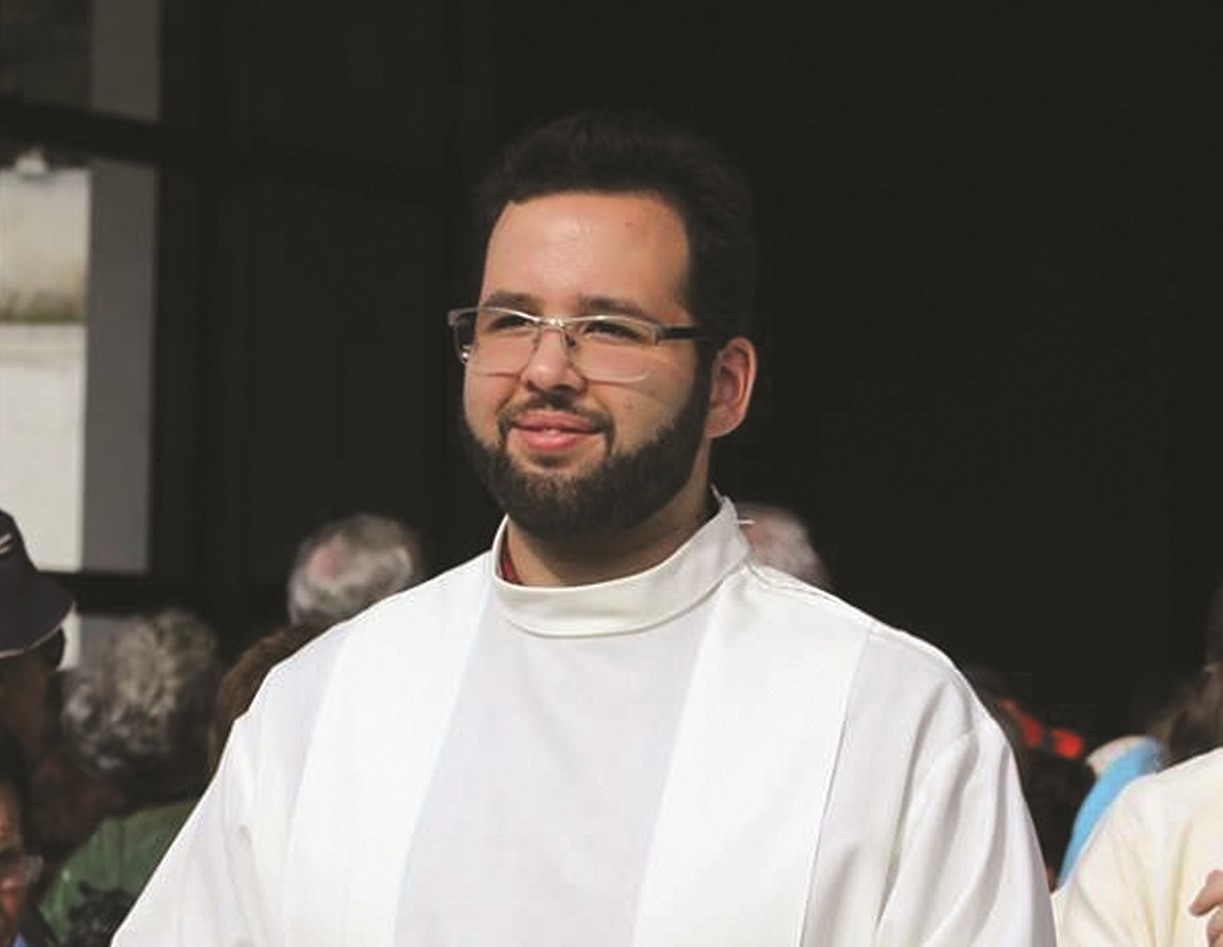 Segundo de três diáconos, a caminho do sacerdócio, vai ser ordenado Domingo
