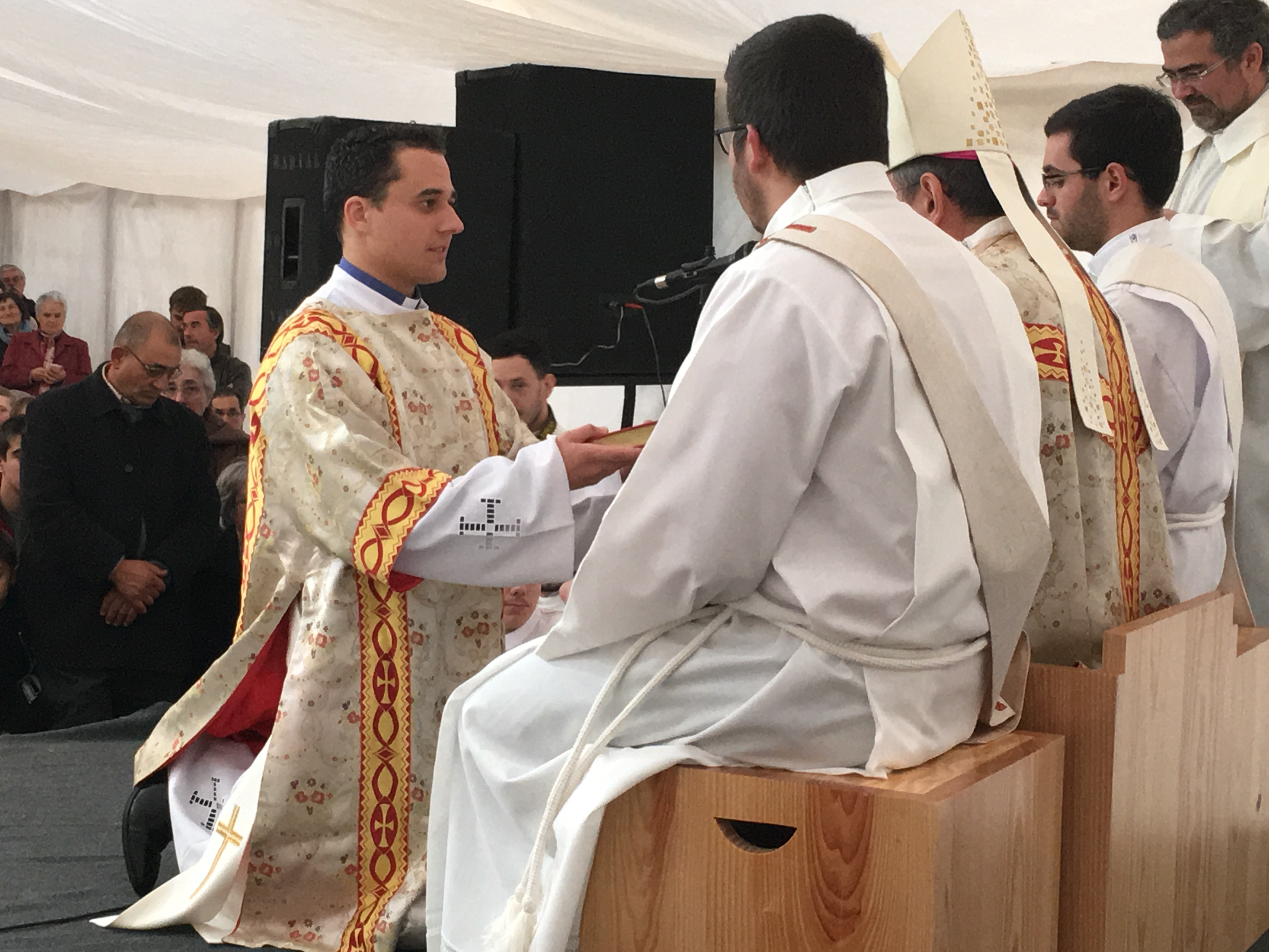 Vamos ter três novos sacerdotes; “daqui a oito anos, teremos 50 párocos” – D. Ilídio Leandro