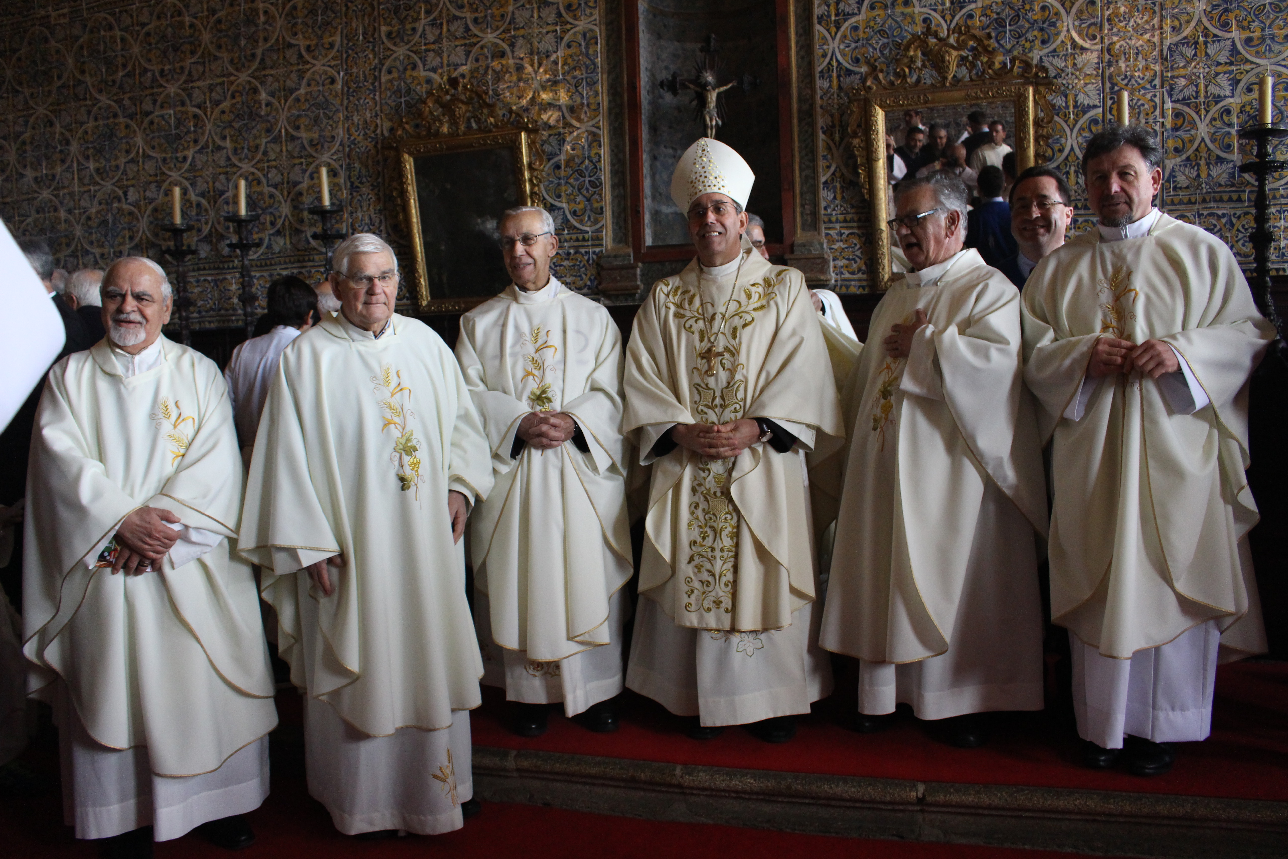 Missa Crismal: Família é o lugar da vocação ao serviço da Igreja – D. Ilídio Leandro