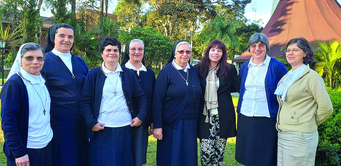 XVI Capítulo Geral do Instituto Jesus Maria José com a participação de leigos